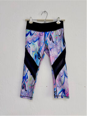 Women's Pink Lotus S Pink Blue Marble Print Cropped Leggings